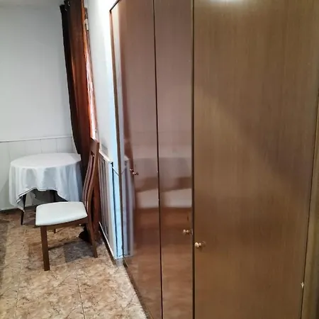 Habitacion Tranquila Y Familiar Madrid Exterior photo